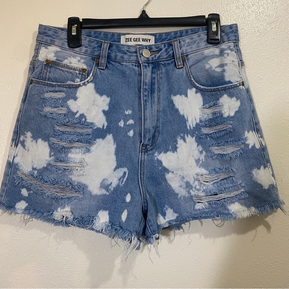 Denim high waisted dyed distressed shorts - Picture 1 of 5